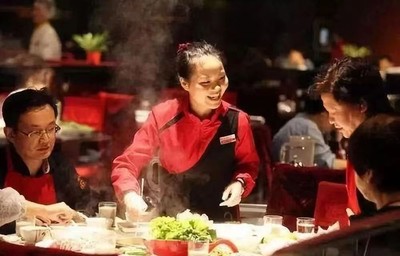 數(shù)字化時(shí)代下餐飲服務(wù)轉(zhuǎn)型 技術(shù)與人性協(xié)同的新篇章